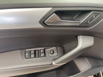 Touran BMT 1.5 TSI Comfortline ACC AUT Navi LM – Bild 9