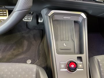 T-Roc R-Line 1.5 l eTSI OPF DSG R-Line IQLight – Bild 15