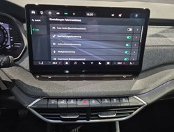 Octavia Combi 1.5 TSI Navi ACC Kamera SHZ PDC LED