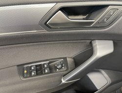 Touran 2.0 TDI BMT Active ACC AHK AUT Navi LED