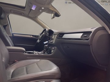 Touareg 4Motion 3.0 BMT V6 TDI Terrain Tech Pano – Bild 19