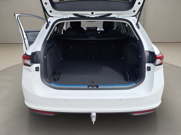 Superb Combi 1.5 TSI DSG iV DCC ACC AHK Massage – Bild 17