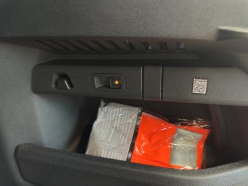 Elroq 85 Sportline ACC Navi 360 Matrix eHeck – Bild 18