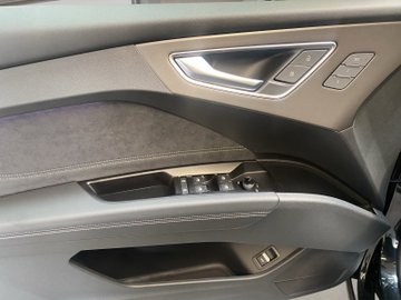 Q4 Sportback e-tron quattro 220 kW ACC AHK AUT – Bild 9