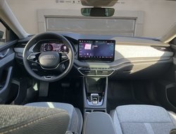 Octavia Combi 2.0 TDI DSG Tour ACC AHK AUT Navi