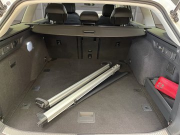 Passat Variant 2.0 TDI  Business DCC ACC AHK LM – Bild 17