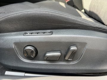 Superb Combi 2.0 TDI Style ACC AUT Navi Virtual – Bild 9