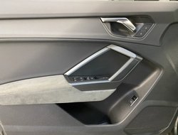 Q3 40 2.0 TFSI quattro S-Line S-line AUT Navi LM