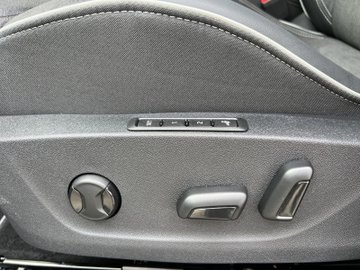 Elroq 85x Sportline Maxx DCC ACC AHK W-Pumpe HUD – Bild 9
