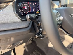 Octavia Combi 2.0 TDI DSG Balance ACC AHK Nav HUD