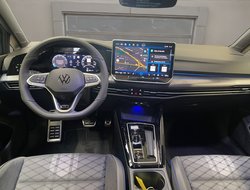 Golf R-Line 1.5 l eTSI OPF DSG R-Line ACC AUT LM