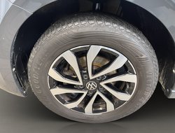 Polo VI 1.0 TSI Active Navi KlimaA. LM PDC SHZ