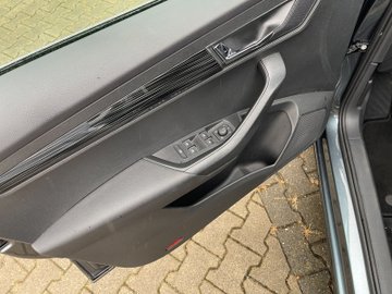Karoq 1.5 TSI ACT Style DynLicht KeyLess KlimaA. – Bild 8