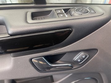 Tourneo Custom Titanium 2.0 TDCi AHK ACC Navi – Bild 10