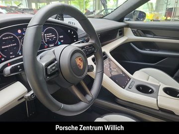Taycan GTS InnoDrive Rückfahrkamera Head-Up BOSE – Bild 34