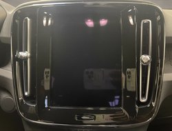 XC40 P8 Twin Core Recharge Pure Electric AUT LED