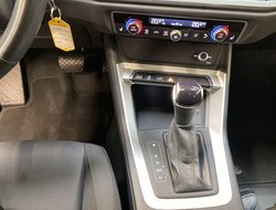 Q3 45 1.4 TFSI e Basis Pano AUT Kam. Navi Pano