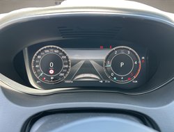 E-PACE D200 R-Dynamic Pano ACC AHK AUT Kam. Navi