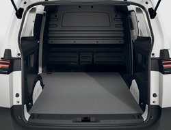 ID. Buzz Cargo Pro 79 kWh mit SORTIMO inkl. 2 Sortimoregalböden