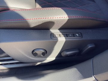 Octavia Combi RS Pano AHK Navi 360 Massage – Bild 10
