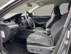 Octavia Combi 2.0 TDI Style AHK AUT Navi Sportp.