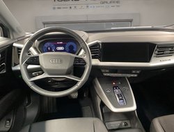 Q4 40 e-tron Basis ACC AUT Kam. Navi Pano HUD LM