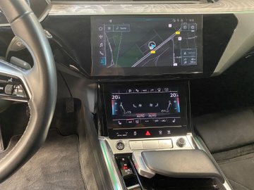 Q8 e-tron  50 quattro S-Line S-line ACC AUT Kam. – Bild 14
