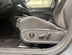 Golf VIII Variant 1.5 eTSI Style ACC AUT Navi LM