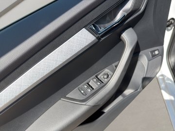 Karoq 1.5 TSI DSG Balance ACC AHK Navi eHeck – Bild 14