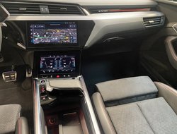 Q8 e-tron  55 quattro S-Line Pano S-line ACC AHK