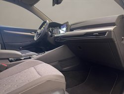 Golf VIII 1.0 eTSI Move ACC AUT Kam. Navi LED LM