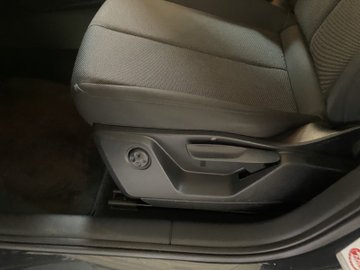 Q2 30 1.0 TFSI ACC AHK Navi el.Heck KeyLess LED – Bild 10