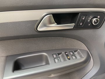 Touran 1.6 TDI Match Navi KlimaA. LM PDC SHZ – Bild 10