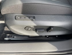 Superb Combi Sportline DCC Pano AHK Traveller