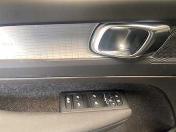 XC40 B3 Core AUT Kam. Navi Virtual el.Heck LED – Bild 9