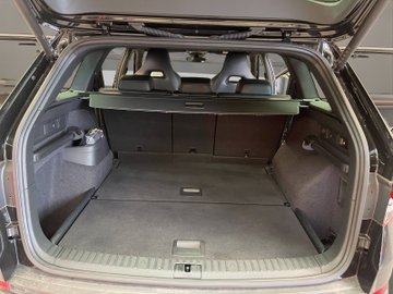 Kodiaq 2.0 TDI 4x4 Sportline DCC AHK AUT Kam. LM – Bild 17