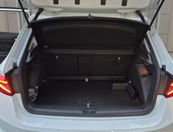 Fabia 1.0 TSI Tour ACC Kamera DynLicht LED LM