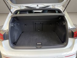 Golf VIII 2.0 TDI R-Line R-Line ACC AHK AUT Navi