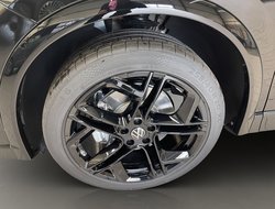 Tiguan 2.0 TSI 4M R-Line DCC Pano R-Line ACC