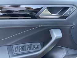 T-Roc 1.5 TSI R-Line R-Line ACC AUT Navi Sportp.