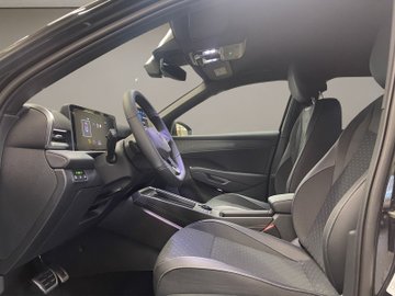 T-Roc R-Line 1.5 l eTSI OPF DSG R-Line IQLight – Bild 8