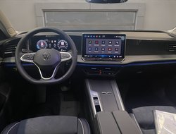 Passat Business 2.0 l TDI DSG DCC ACC AHK AUT LM