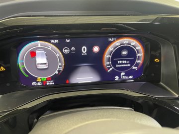 T7 Multivan Life GOAL 1.5 l TSI eHybrid 4MOTION – Bild 12