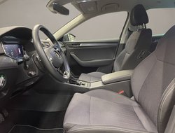 Superb Combi 2.0 TDI Style ACC AUT Kam. Navi LED