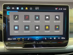 Golf VIII 1.5 eTSI W Energy ACC AHK AUT Kam. LED