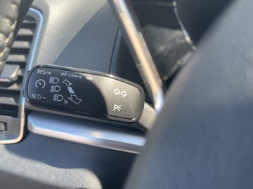 Karoq 1.0 TSI Tour Kam. Navi Virtual KeyLess LED – Bild 9