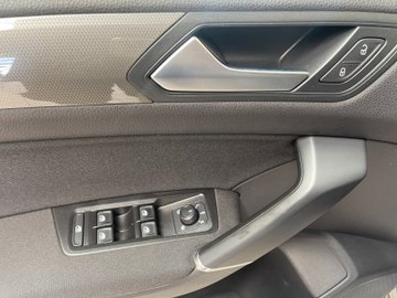 Touran 1.5 TSI Join ACC AUT Navi KlimaA. LM PDC – Bild 9