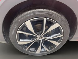 Taigo 1.0 TSI R-Line R-Line IQLight ACC AHK AUT