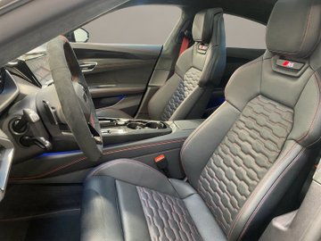 RS e-tron GT performance 620 kW ACC AUT Kam. 360 – Bild 8