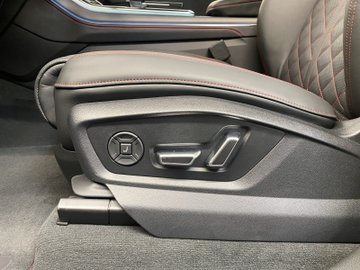 Q7 3.0 quattro TDI W S-Line Pano S-line AHK AUT – Bild 10